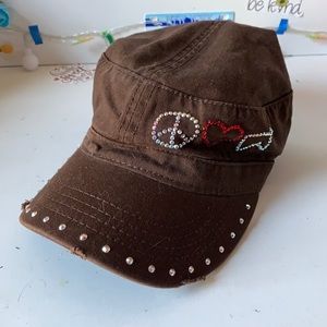 Cute Hat ☮️ ❤️ 🐴